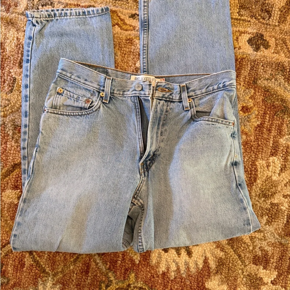 Vintage Levi's Light Blue Denim Jeans with Red Tab - Picture 5 of 14
